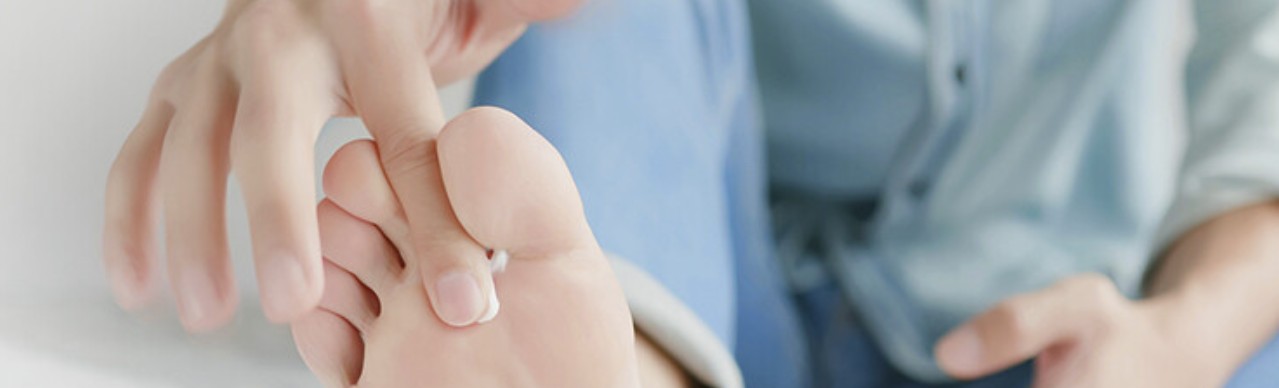 allpresan-revolucni-pena-na-chodidla